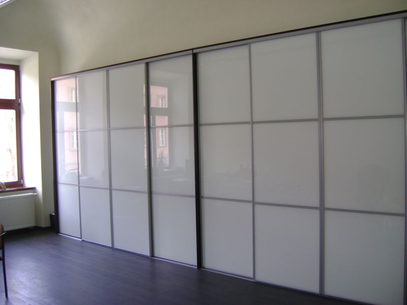 Ako riešiť vstavané skrine v detských izbách