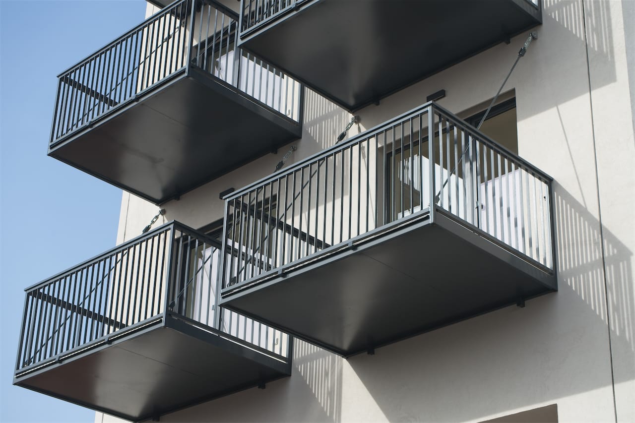 Potrebujete nové balkóny či priestranné lodžie? Oslovte firmu KACZER